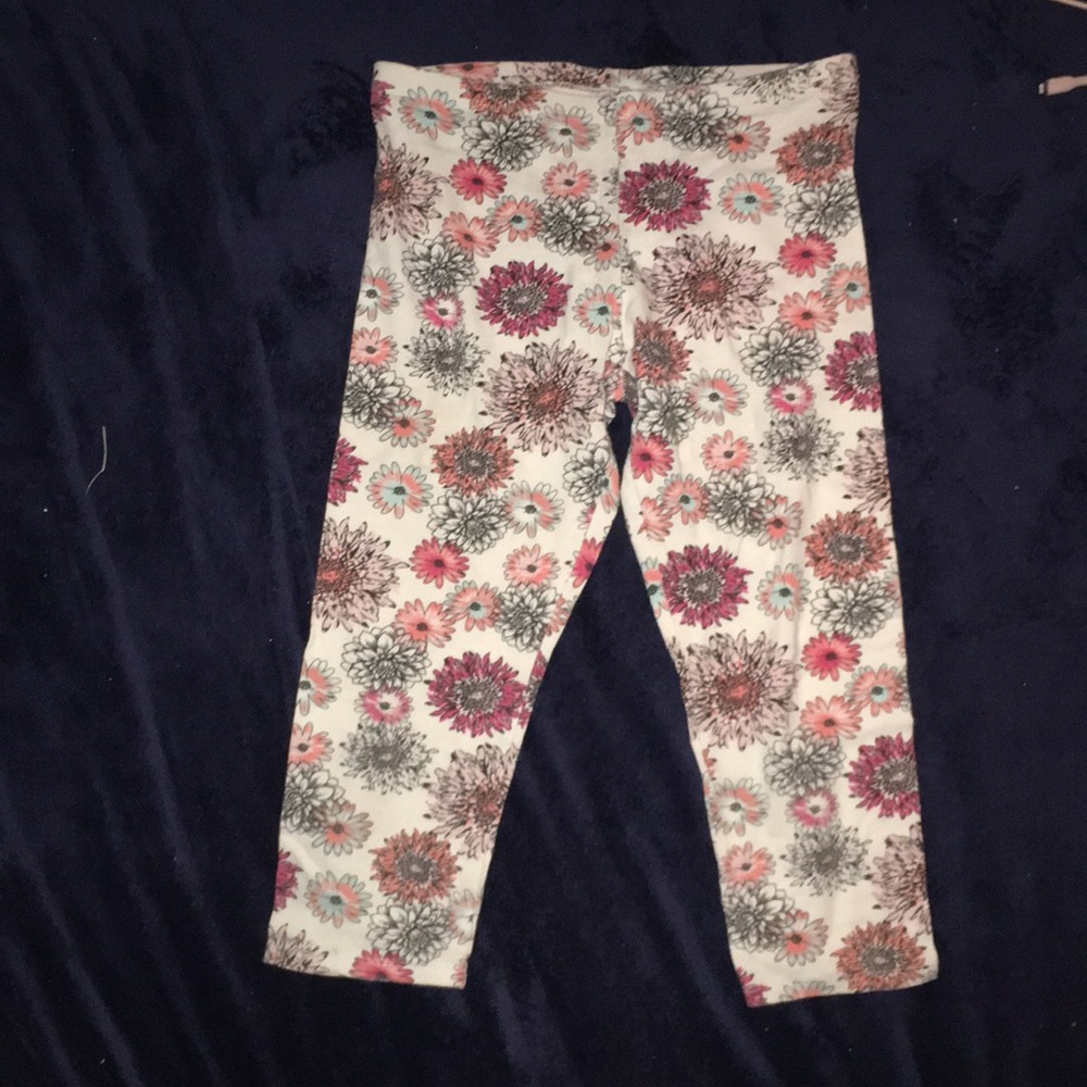 Girls Faded Glory capris (pink)